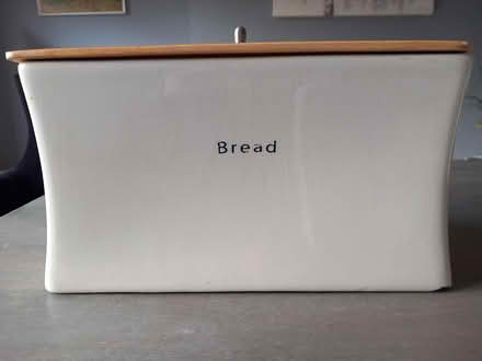 Photo of free bread bin (RG6 near Palmer Park) #2