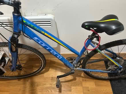 Photo of free Women’s Carrera hybrid bike (SG7) #4
