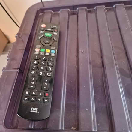 Photo of free 26 inch screen TV (Broadbridge Heath, RH12) #4