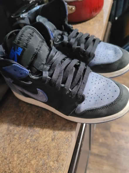 Photo of free Shoes (Channel view) #3