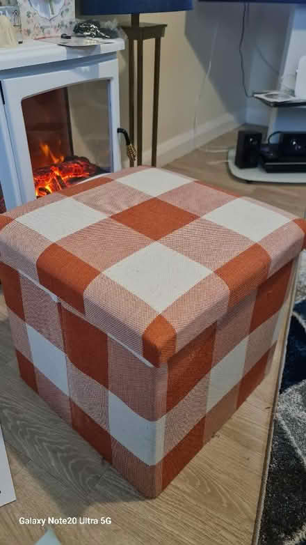 Photo of free Orange Foldable Storage Cube and two Throws. (Foxwood YO24) #1