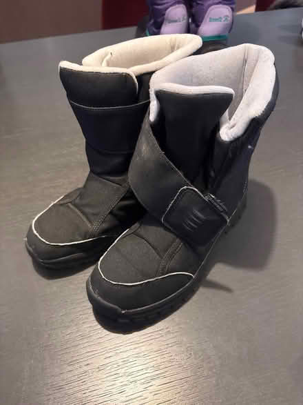 Photo of free Black snow boots size EU 37 (SW11) #3