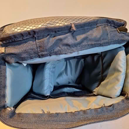 Photo of free Tamrac padded Camera bag with adjustable inserts. (Liss Forest GU33) #3