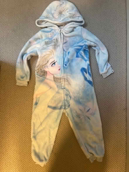 Photo of free Frozen onesie (SE24) #1