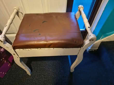 Photo of free stool, letter box cage, picture (Herdings S14) #1