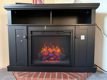 Photo of free Working electric fireplace (Laurelhurst) #1