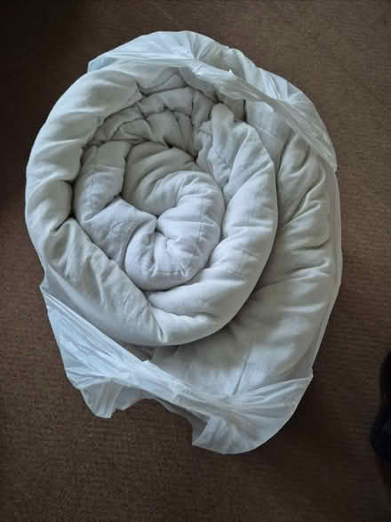 Photo of free 13.5 tog Duvet - King (DE72) #1
