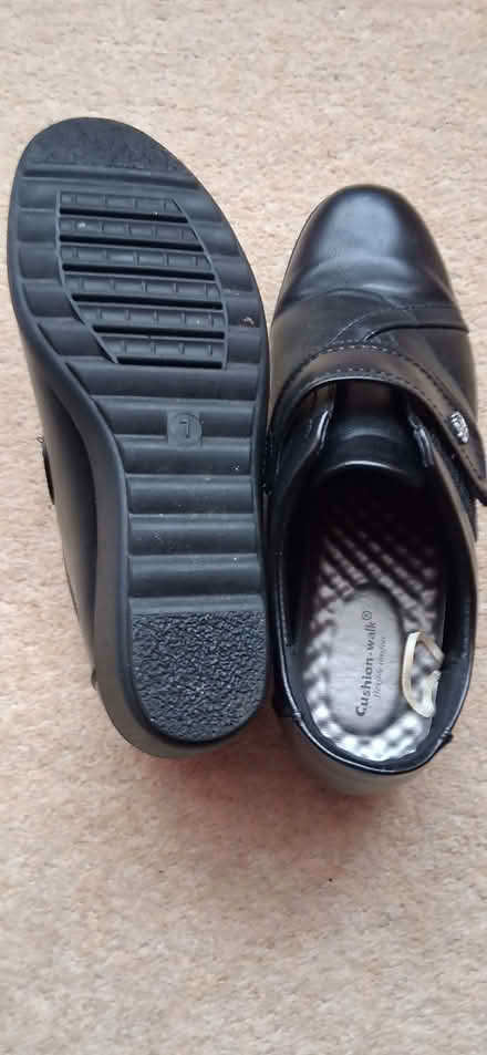 Photo of free black shoes size 7 used once (Wigmore LU2) #2