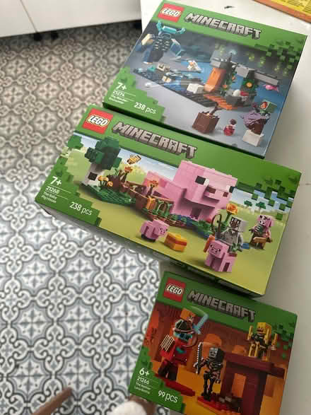 Photo of free Minecraft Lego sets-used but entire sets, with build guides (Maiden Erlegh Nature Reserve RG6) #1