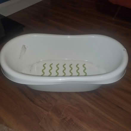 Photo of free Baby bath (Stillorgan/Kilmacud) #1