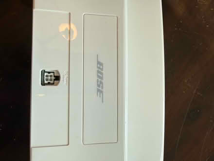 Photo of free Bose SoundDock speaker (Laurelhurst) #2