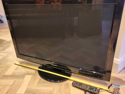 Photo of free 42 inch Panasonic TV. (Berkhamsted HP4) #1