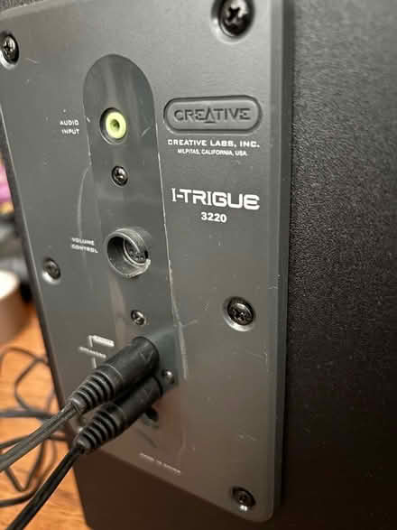 Photo of free PC speakers (Woodley RG6) #2