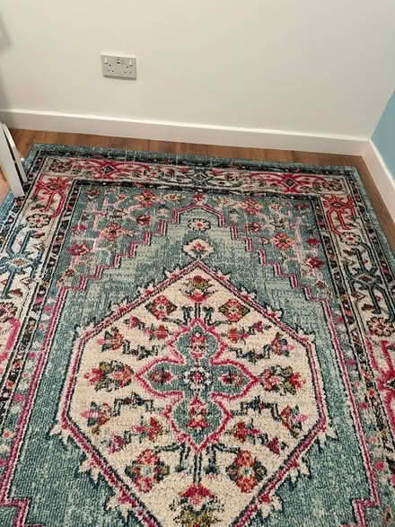 Photo of free Green ornate Rug 230cm/160cm (East Dunbartonshire G64) #2