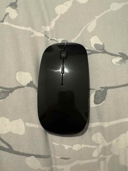 Photo of free Wireless mouse (Clapton) #1