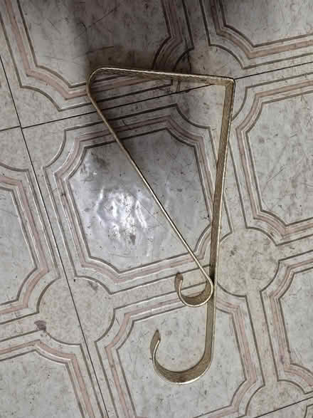 Photo of free hanging brackets (20817) #2