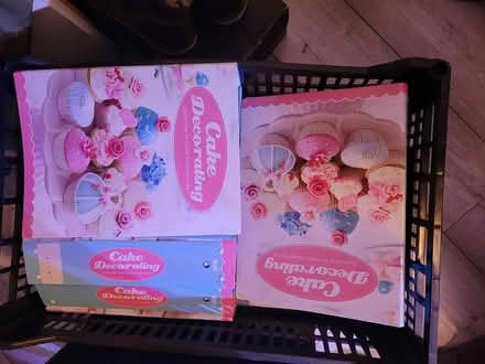 Photo of free Cake decorating books (Enfield EN3) #1