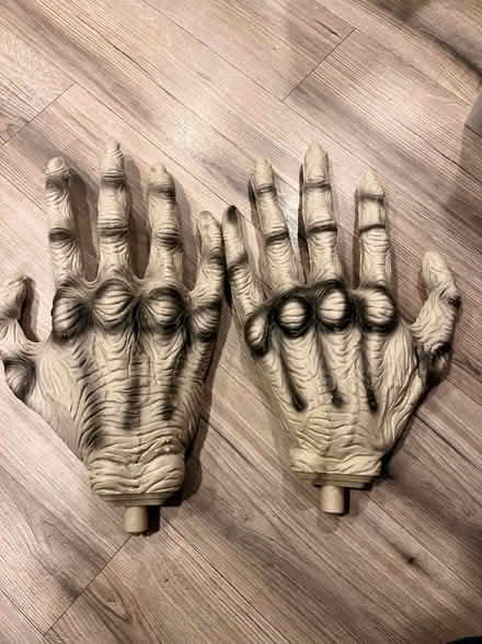 Photo of free Hand Halloween decor (60015) #1