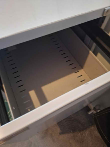 Photo of free 2 drawer filing cabinet (CR5 old coulsdon) #3