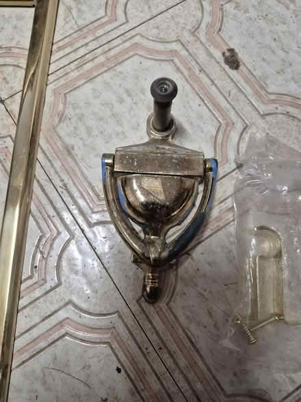 Photo of free door knocker and peep hole (20817) #1