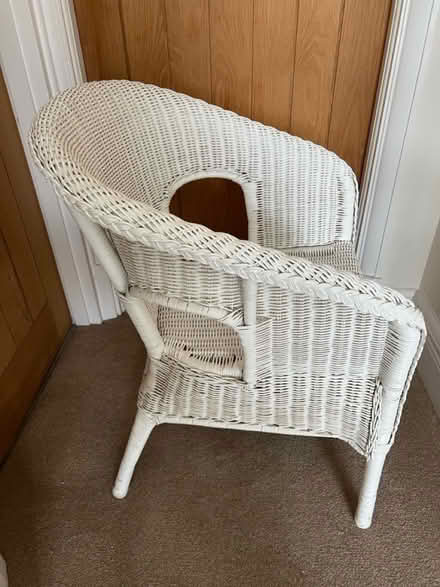 Photo of free White rattan chair (Kingswood KT20) #3