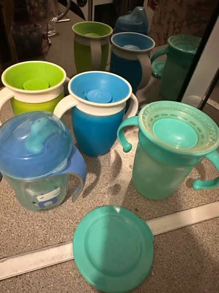 Photo of free Toddler bottles and plates (New barnet EN4) #3