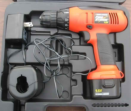 Photo of free B&D FireStorm 9.6v drill w/issues (castro valley) #1