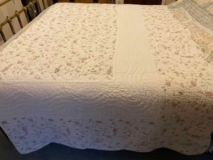 Photo of free Double Counterpane/Bedspread (Kendal LA9) #2