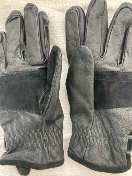 Photo of free Men’s leather gloves (medium) (Wooburn Green, HP10) #2