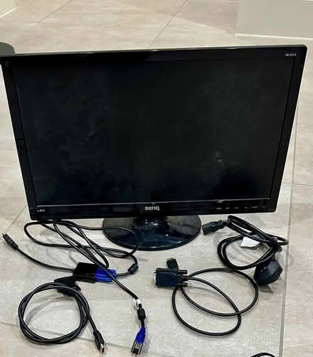 Photo of free Benq DL2215 PC monitor (BH14) #1
