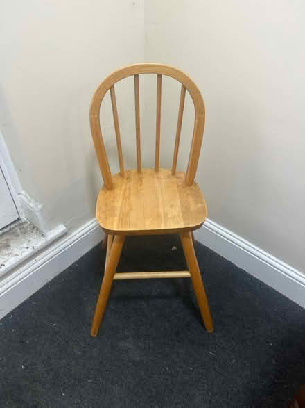 Photo of free Small chair (Finsbury Park N4) #1