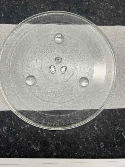 Photo of free Microwave turntable plate 31.5cm code Y 3 3 weighs 1.405kg (Clarkston G76) #3