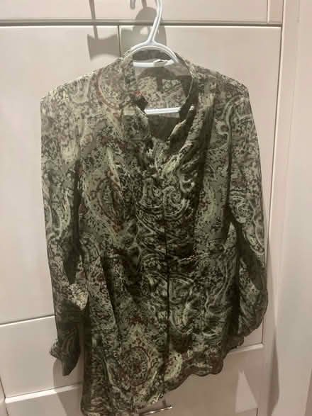 Photo of free XS blouses (Orléans) #3