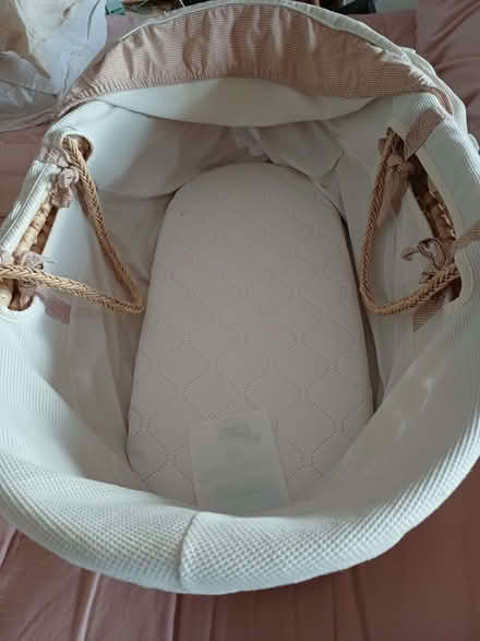 Photo of free Moses basket (Felden HP3) #2