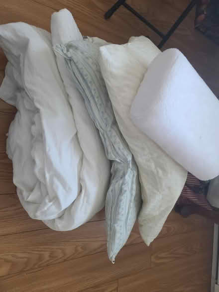 Photo of free Pillows and comforter old (Mississauga Ontario Canada) #2