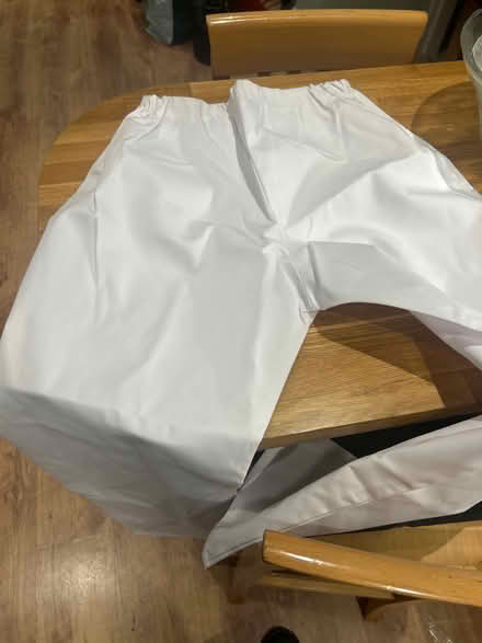 Photo of free White large kitchen trousers (CH61) #1