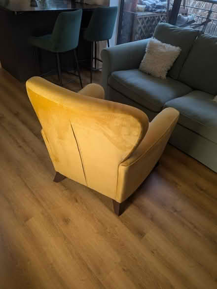 Photo of free Bellona armchair (N1 0BN) #2