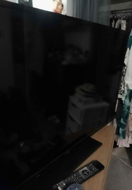 Photo of free 43 inch TV with remote control (Watford WD18) #1