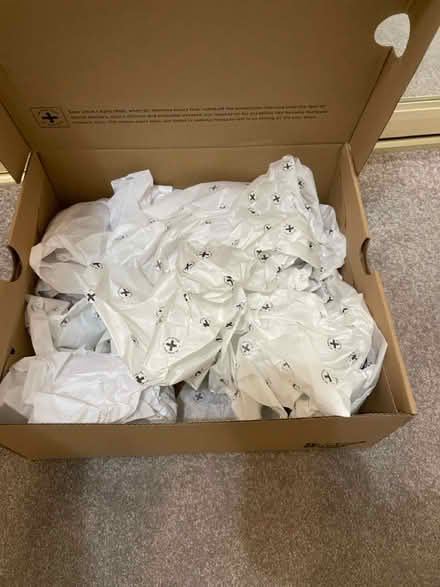 Photo of free dr martens box and paper (Kenilworth CV8) #2