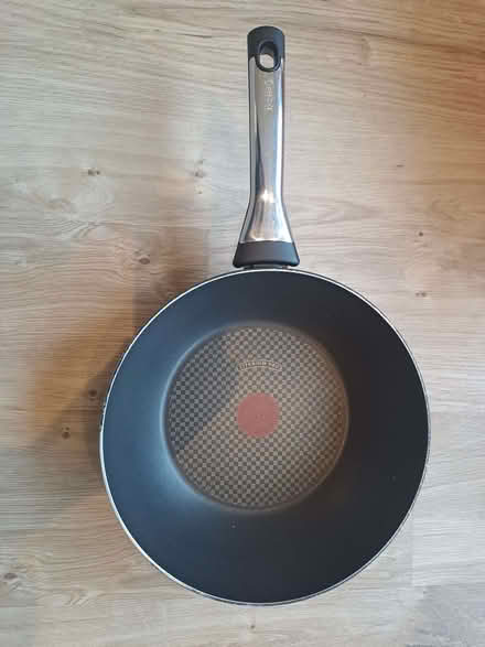Photo of free Cooking pans (Ladygrove OX11) #2