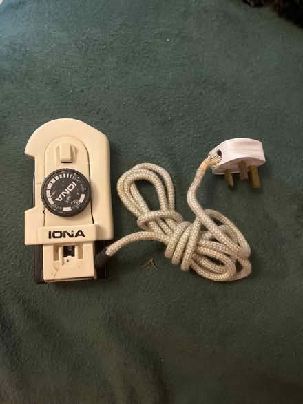 Photo of free Old travel iron, not tested (Bexhill on sea TN39) #1