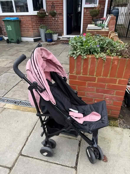 Photo of free Pram in pink (TW9) #1