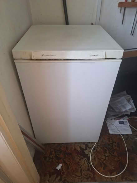 Photo of free Small chest freezer (Forestgreen) #1