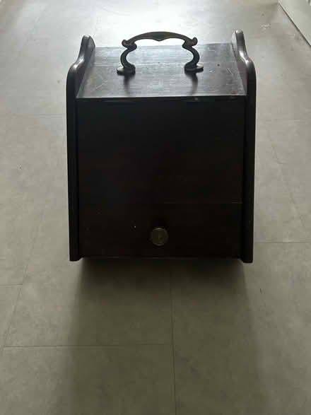 Photo of free Vintage Coal Scuttle (Willaston CH64) #2