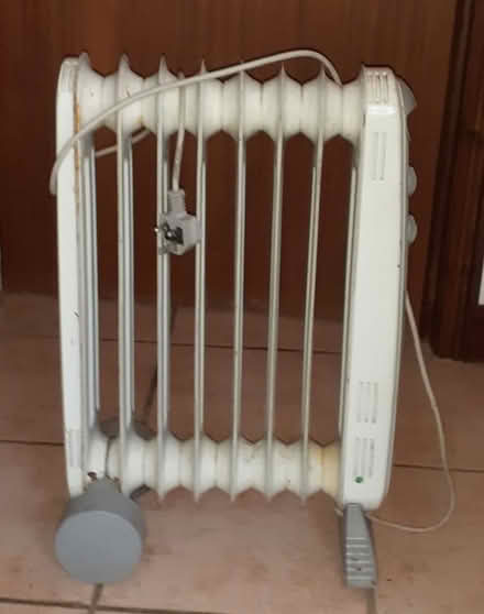 Photo of free Electric radiator (Poolbrook WR14) #1