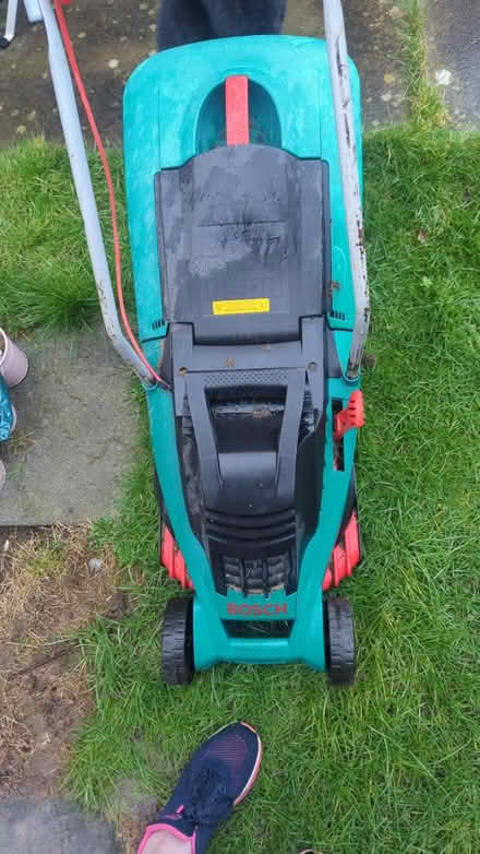 Photo of free Bosch electric lawn mower (Broughton CH4) #2