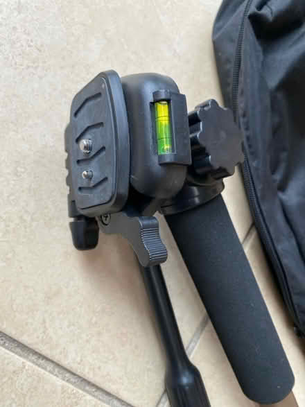 Photo of free Extending monopod (Benslow SG4) #2