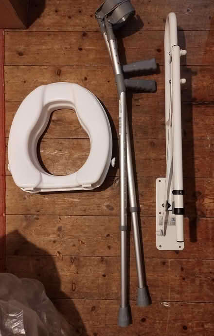 Photo of free A pair of crutches (ME13) #1