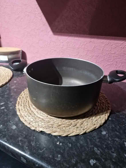Photo of free Large pot with lid (RM9 Upney) #1