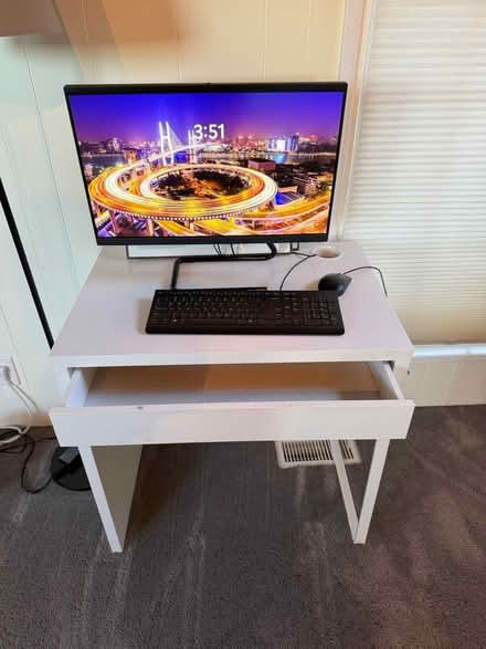 Photo of free Small computer desk (Laurelhurst) #1